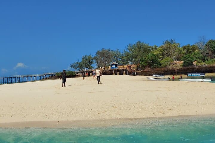 Prison Island & Nakupenda Sandbank Picnic: Snorkel, Tortoises & Barbecue in Zanzibar photo 5