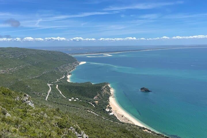 Serra da Arrábida Private Tour: Wine, Cheese & Coastal Sights from Setúbal