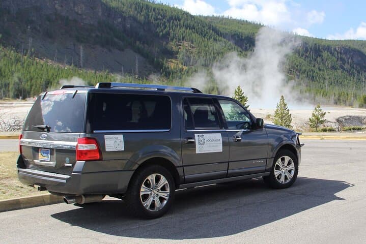 Yellowstone National Park Full-Day Private Guided Tour: Explore Geysers, Wildlife & Volcanic Landscapes photo 6