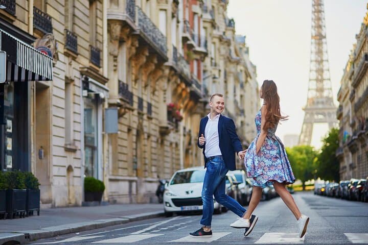 Private Photoshoot at the Eiffel Tower — Professional Session from Trocadéro