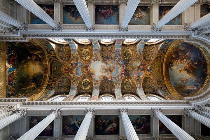 Versailles Palace Small-Group Guided Tour with Gardens Access photo 6