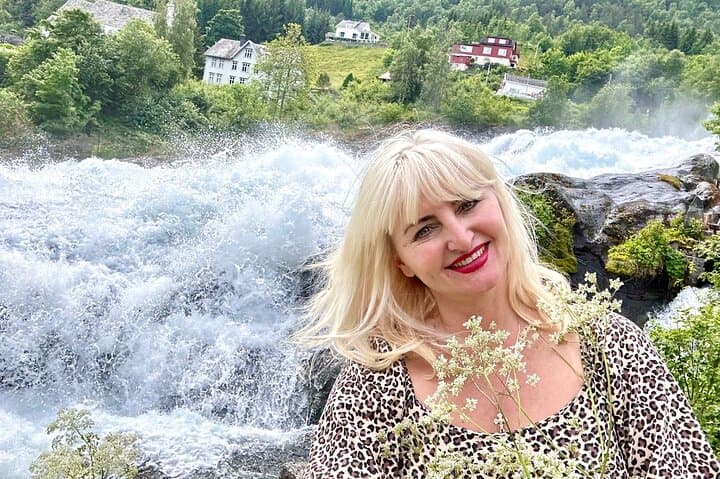 Hellesylt to Trollstigen Private Shore Excursion — Fjords, Waterfalls & Local Flavors photo 4