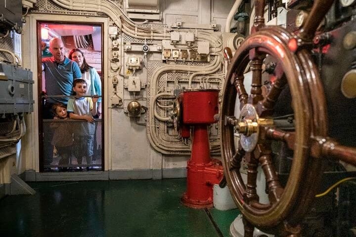 See Londons 30+ Sights and Board HMS Belfast in One Day photo 2