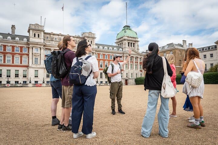 Westminster Royal Sights Walking Tour: Buckingham Palace to Big Ben photo 3