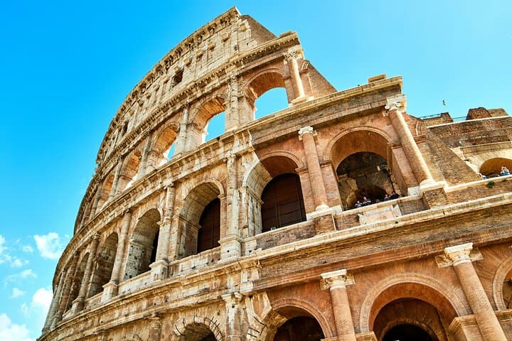 Private Colosseum and Ancient Rome: Skip-the-Line Guided Tour