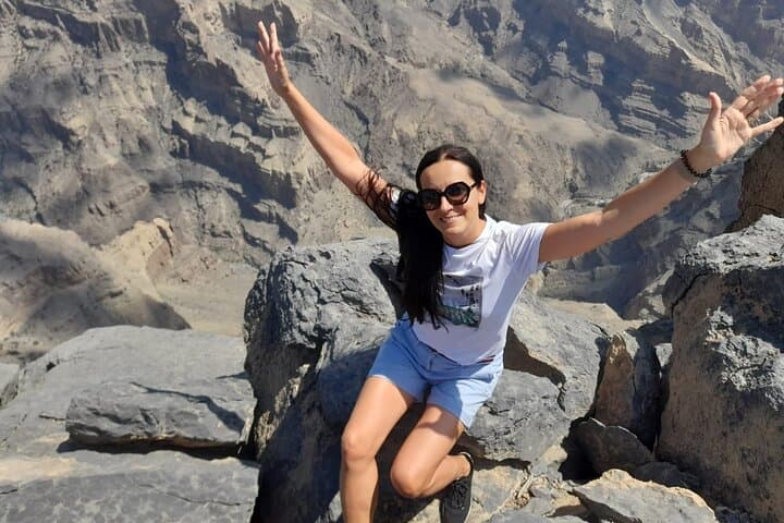 Balcony Walk at Jebel Shams: Half-Day Hike from Muscat to Oman’s Grand Canyon photo 4