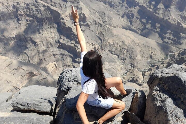 Balcony Walk at Jebel Shams: Half-Day Hike from Muscat to Oman’s Grand Canyon photo 5