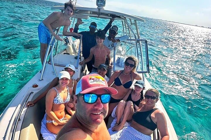Private 28ft Grady White Charter: Stingray City, Coral Reefs & Starfish Point photo 4