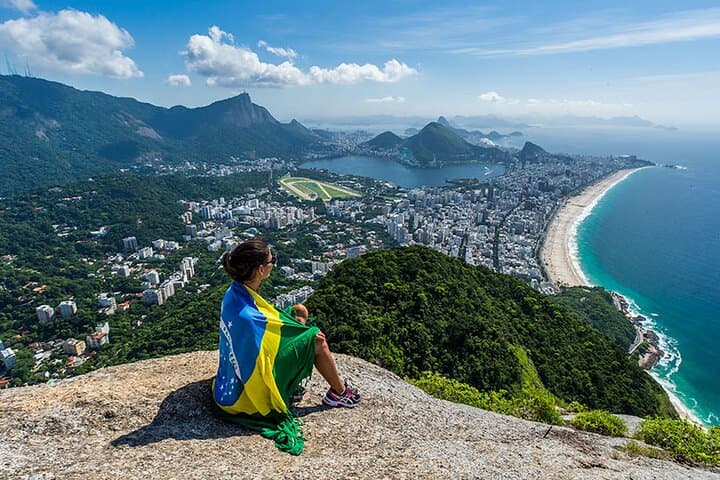 Dois Irmãos Hike and Vidigal Favela Tour — Two Brothers Hill Viewpoint in Rio photo 3