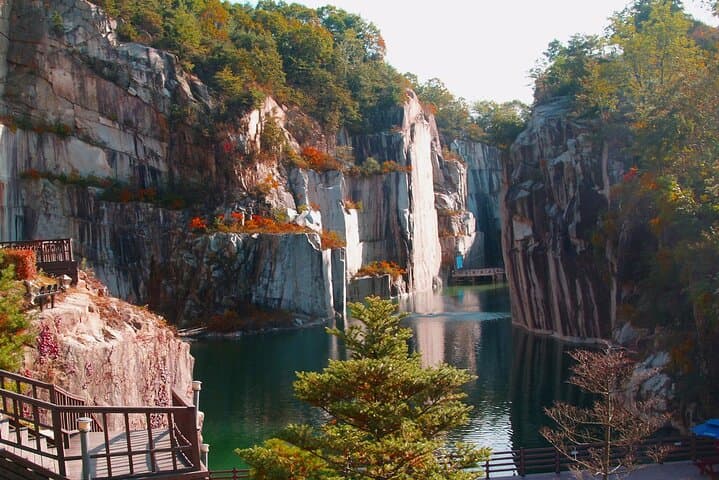Pocheon Art Valley & Garden of Morning Calm: Seoul Day Trip with Fruit Picking