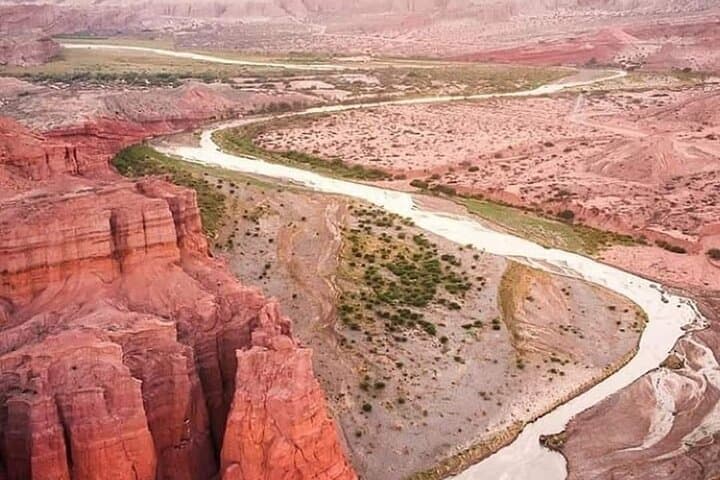 Day Trip from Salta to Cafayate: Quebrada de las Conchas, Wine Tasting & Scenic Route 68
