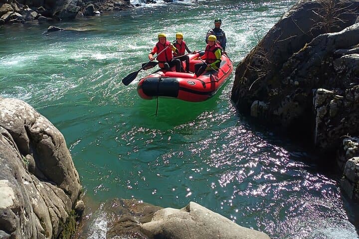 2.5-Hour Rafting Adventure in Tuscany: Rapids, Slides and River Forests photo 2