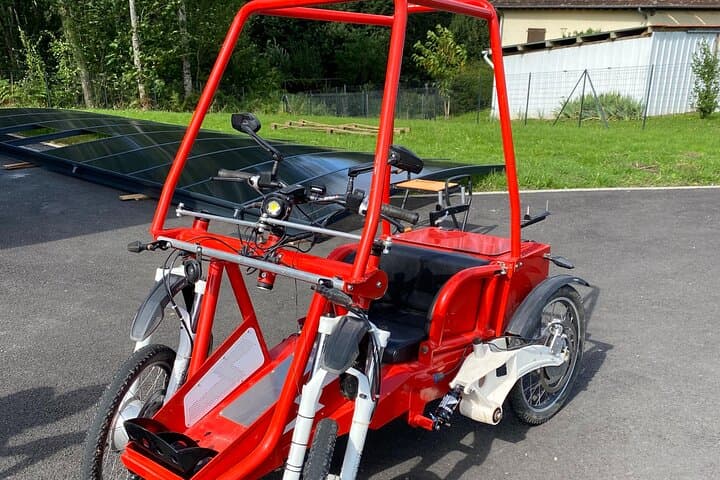 Explore Versailles by All-Terrain E-Scooter and Beginner Golf Experience photo 2