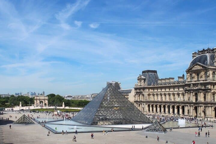 Vintage Car and Montmartre Private Tour — Paris Pickup & Drop photo 6