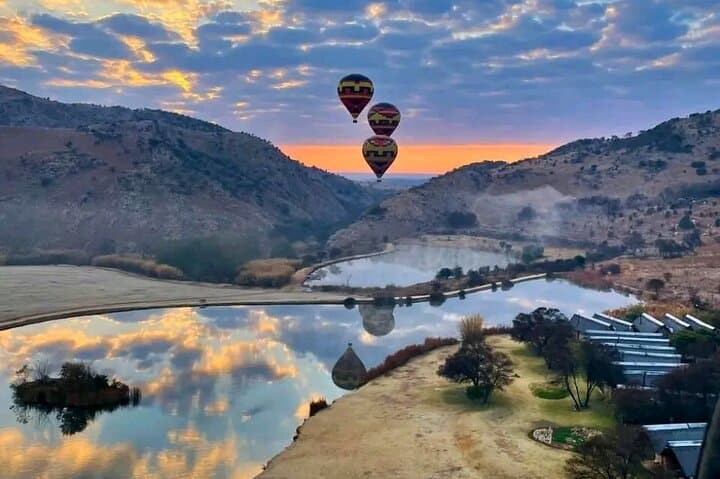 Sunrise Hot Air Balloon Safari over Rhino & Lion Nature Reserve photo 2