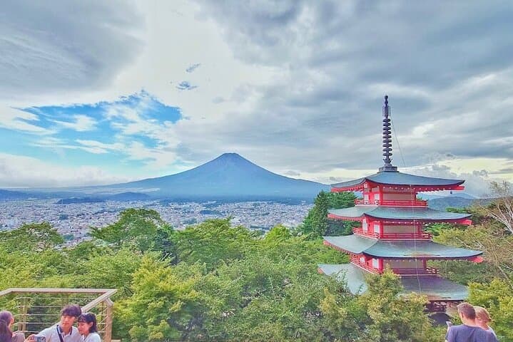 Exploring Mount Fuji: Full-Day Private Tour with an English-Speaking Driver