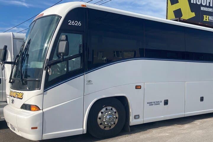Half-Day Niagara Wine Tour: Tastings, Lunch & Transport from Niagara Falls photo 3