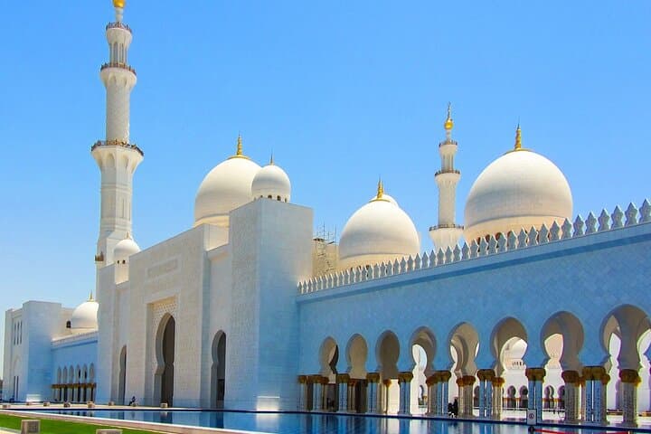 Abu Dhabi Full-Day from Dubai: Sheikh Zayed Mosque, Louvre & Corniche Highlights photo 5