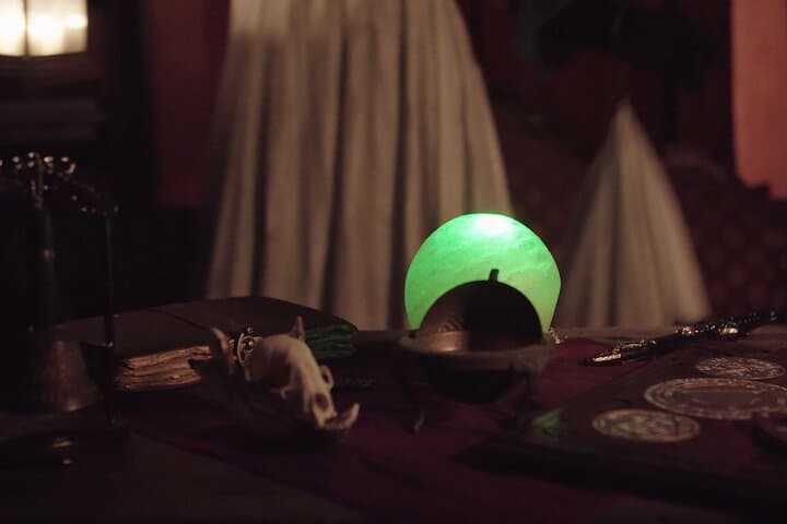 New Orleans French Quarter Seance: An Intimate Séance with Dr. Caspian Alexander photo 3
