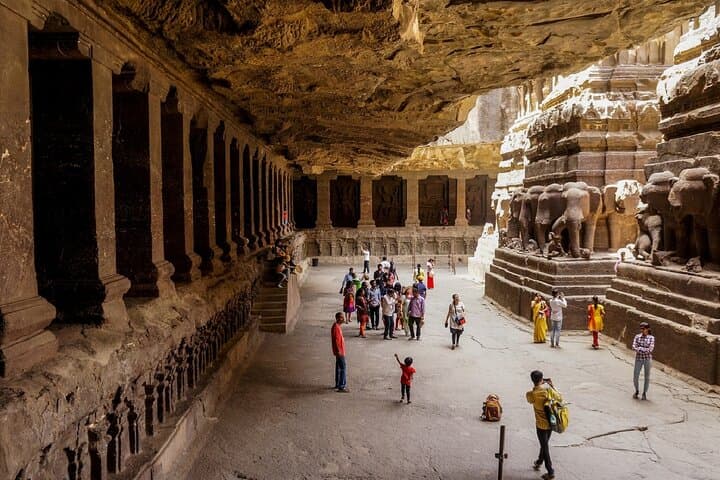 Same-Day Ajanta and Ellora Caves Tour from Mumbai (Includes Flights) photo 2