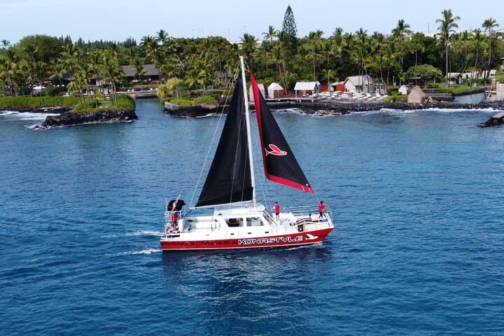 Afternoon Ali'i Adventure: Kona Catamaran Snorkel & Sail
