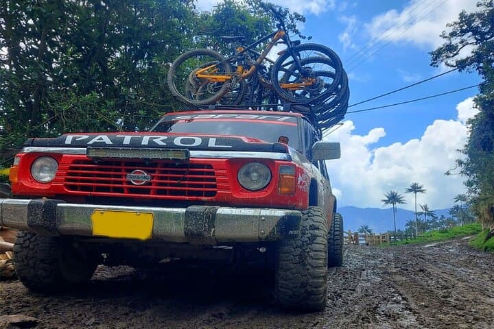 Downhill Mountain Bike Tour to La Carbonera — Salento Wax Palm Ride photo 5