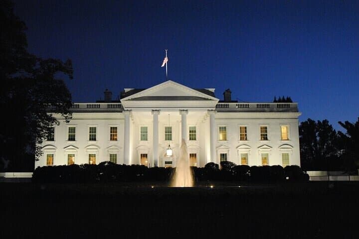 Washington D.C. After Dark: Private SUV Night Tour of Monuments photo 5