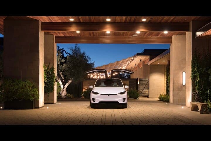 Nashville to Jack Daniel's Distillery: Private Tesla Chauffeur Day Trip photo 2