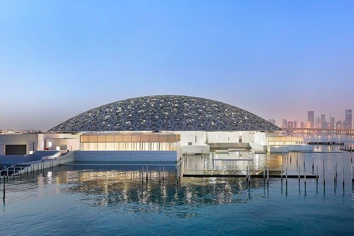 Abu Dhabi Full-Day from Dubai: Sheikh Zayed Mosque, Louvre & Corniche Highlights