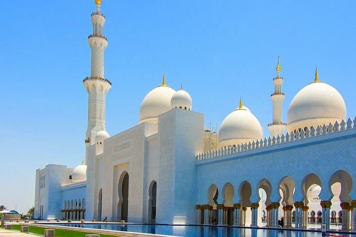 Abu Dhabi Day Trip from Dubai — Sheikh Zayed Mosque Tour & Ferrari World Thrills photo 5
