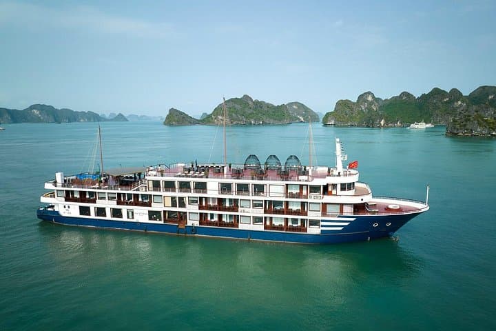 2-Day Lan Ha Bay 5-Star Cruise: Kayak Tra Bau, Quan Y Cave & Cat Ba photo 1
