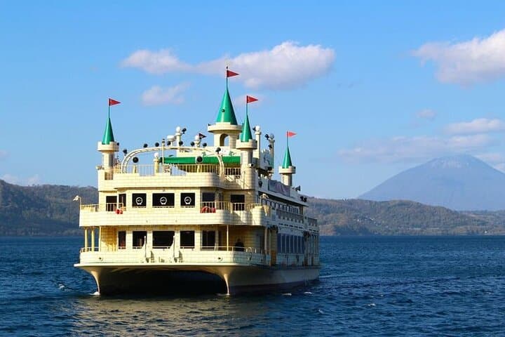 Lake Toya Nakanoshima Roundtrip Cruise — Toyako Kisen Ticket photo 3