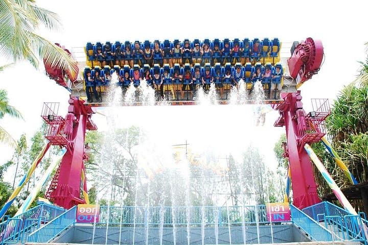 Dream World Bangkok: Unlimited Rides, Snow Town & Family Fun photo 1