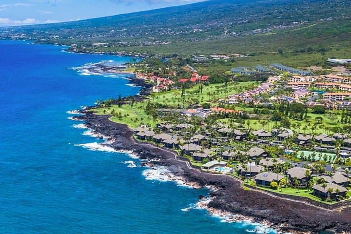 Kona Airport (KOA) Private Transfer to Kailua-Kona — Door-to-Door Airport Ride photo 2