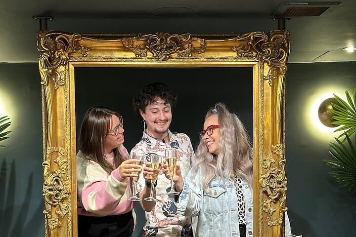 Madame Tussauds London Fast Track & Champagne Experience — Skip the Line and Explore the Archive photo 2