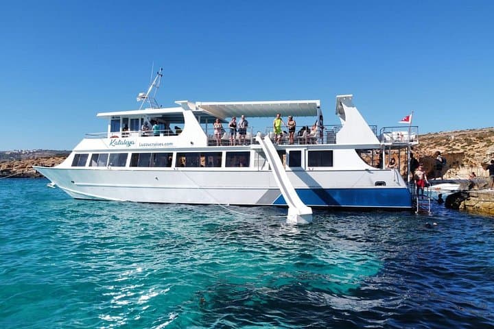 Sliema to Gozo and Blue Lagoon Cruise: Swim, Snorkel and See Comino Caves