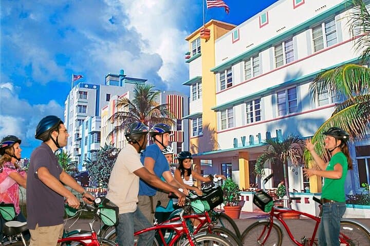 Miami Beach Ultimate City Bike Tour — South Beach Art Deco & Waterfront Ride photo 2