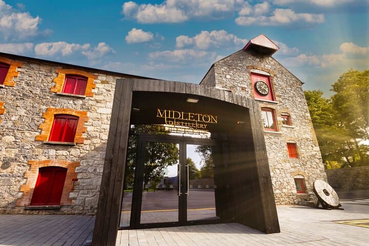 Private Cork Day Tour: Blarney Castle, Jameson Distillery & Cobh from Cork