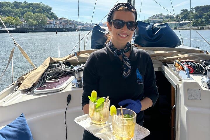 Porto Douro Private River Cruise with Wine Tasting (2-Hour) photo 2