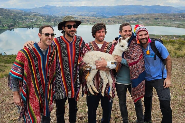 Walk with Llamas and Alpacas in Chinchero — Sacred Valley Hike & Picnic