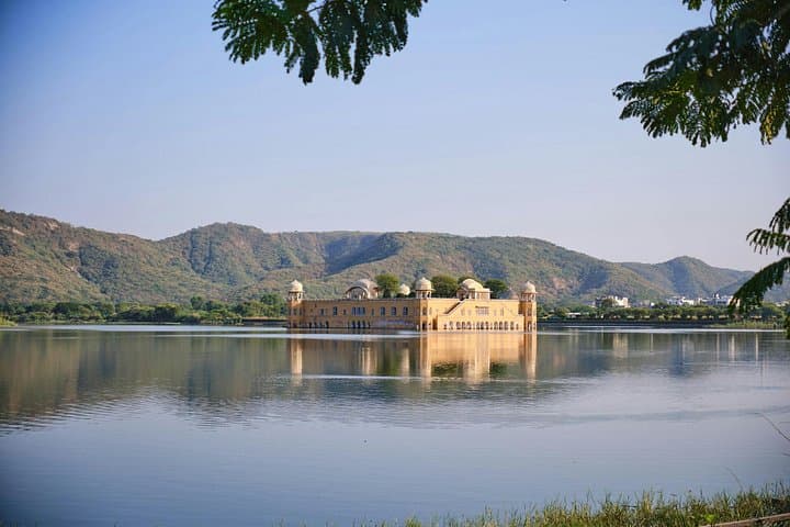Private Jaipur Day Tour from Delhi — Luxury Car, City Highlights in One Day photo 3
