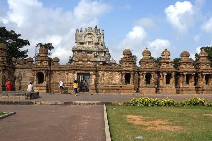 Mahabalipuram & Kanchipuram Day Trip from Chennai — Shore Temple, Rathas & Silk Weaving photo 4