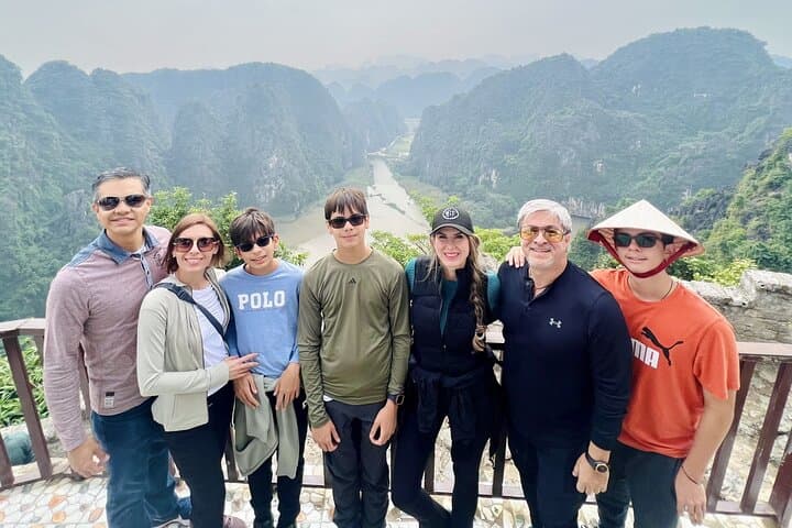 Private Ninh Binh Day Trip: Mua Cave, Trang An Boat & Hoa Lu Ancient Capital