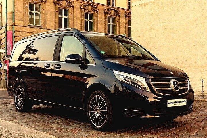 Private London Highlights Tour by Executive Vehicle — 4-Hour Chauffeur-Led City Drive photo 3