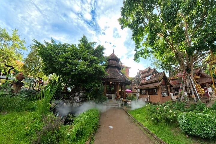 Chiang Mai Twilight Wonders: Temples, Markets & Local Flavors photo 6
