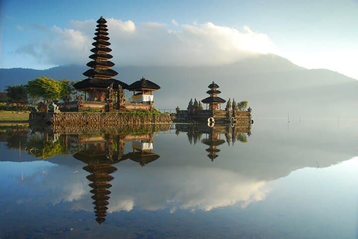 Custom Bali Full-Day: Private Car & Driver for Ubud Temples, Rice Terraces and Waterfalls