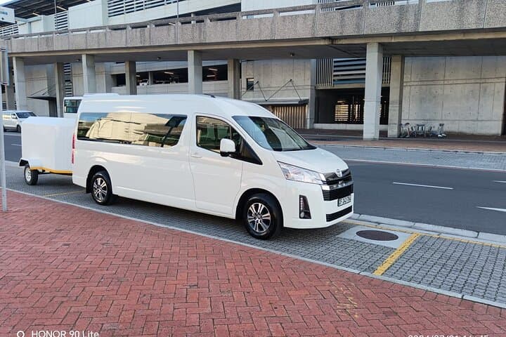Private Cape Town Airport Transfers for Groups (4–13) — Meet & Greet Minivan