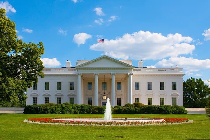 One-Day Washington DC Highlights from NYC — Monuments, Arlington & Smithsonian photo 3