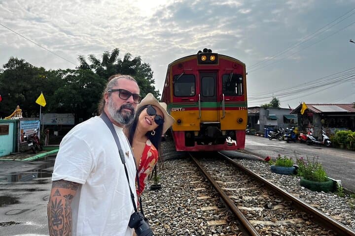 Damnoen Saduak & Mae Klong: Floating and Railway Markets Day Trip from Bangkok photo 4