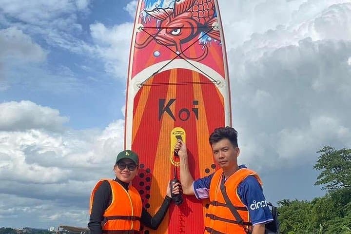Ho Chi Minh City Private Tour with Saigon River SUP: Landmarks & Paddle Adventure photo 3